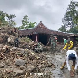 Longsor dan Banjir Lumpur Terjang Padukuhan Jono, Tancep